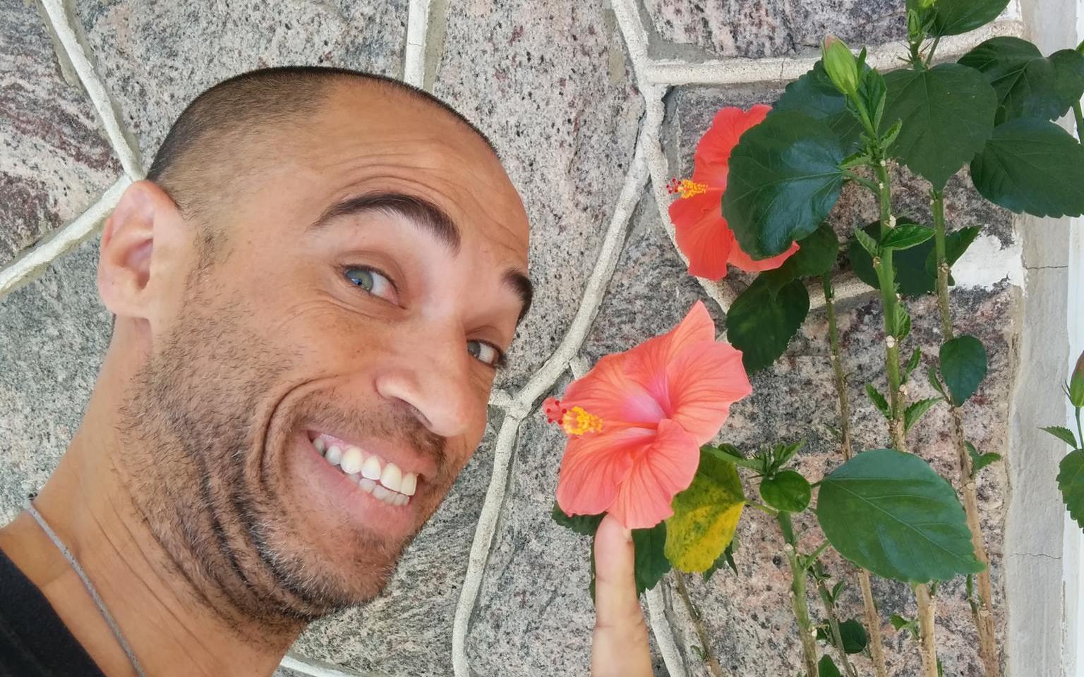 patrice-trudeau-flower-wall-smile